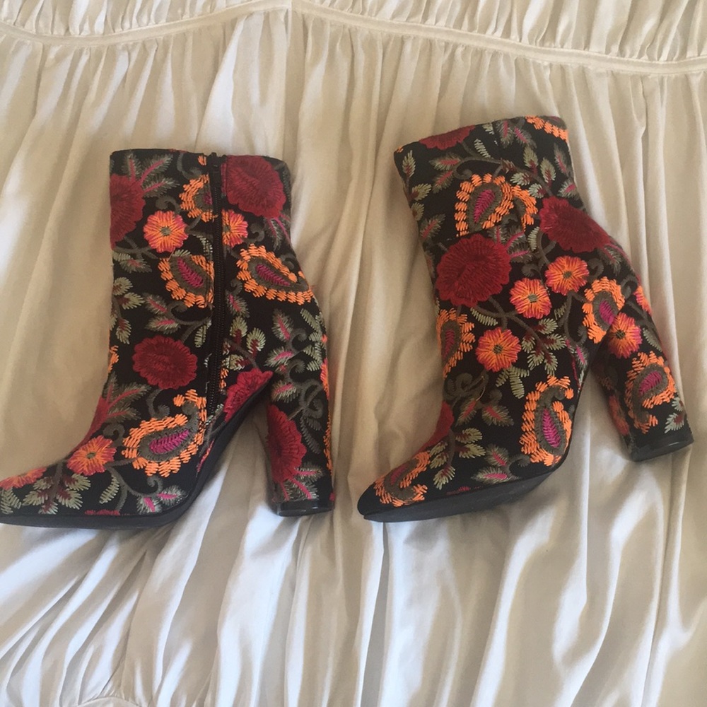 Embroidered Floral Booties
